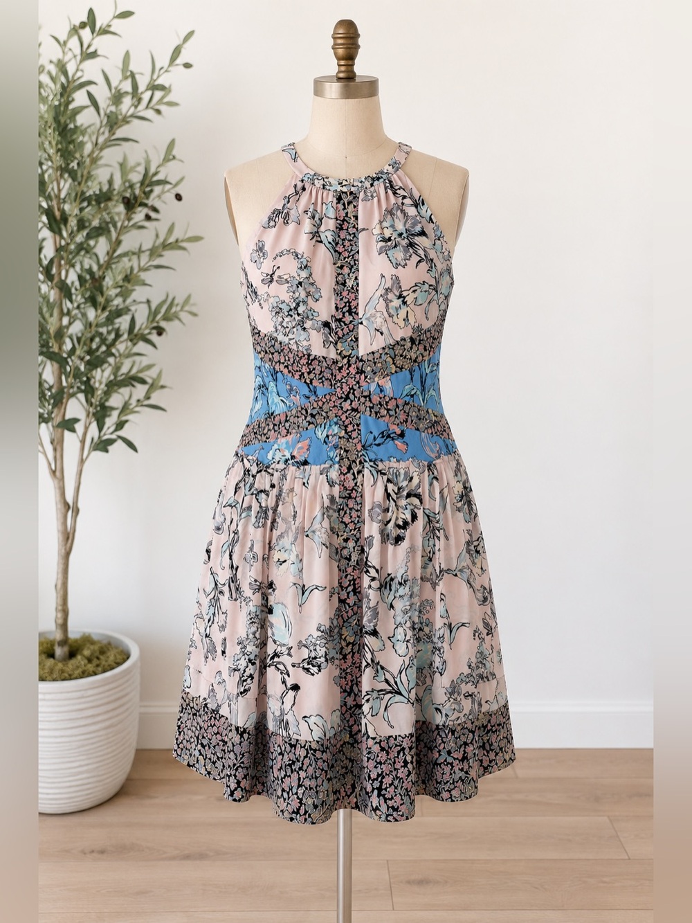 BCBGMAXAZRIA Sharlot Halter Dress Small Dusty Rose Floral Fit Flare Pockets - Picture 3 of 7
